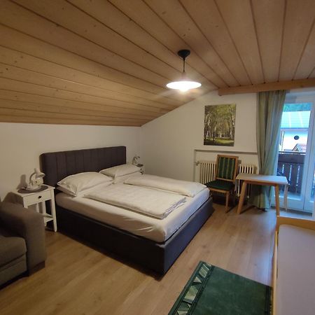 Garni Hattlerhof B&B Bruneck Exterior foto