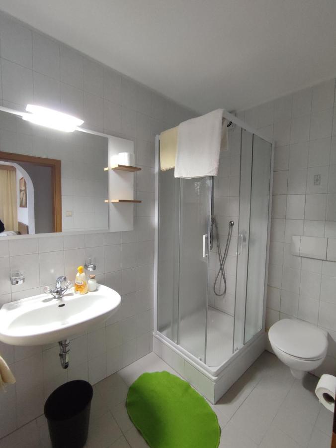 Garni Hattlerhof B&B Bruneck Exterior foto