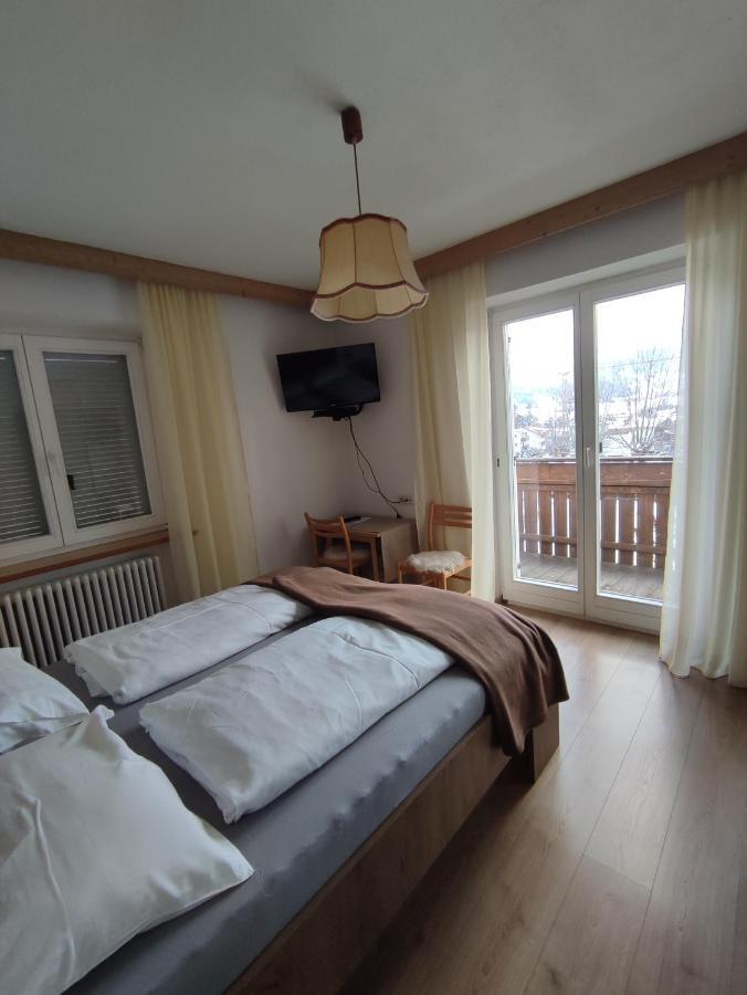 Garni Hattlerhof B&B Bruneck Exterior foto