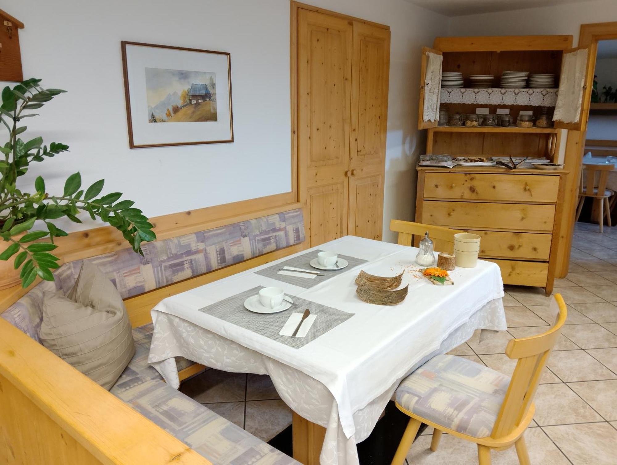 Garni Hattlerhof B&B Bruneck Exterior foto