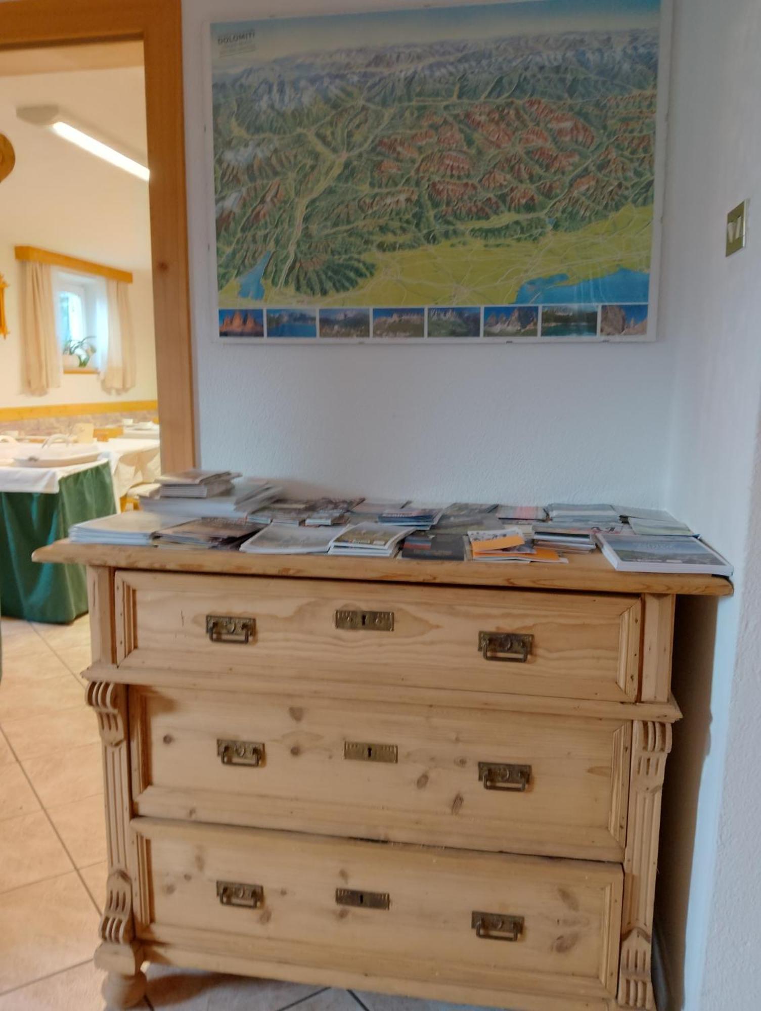 Garni Hattlerhof B&B Bruneck Exterior foto