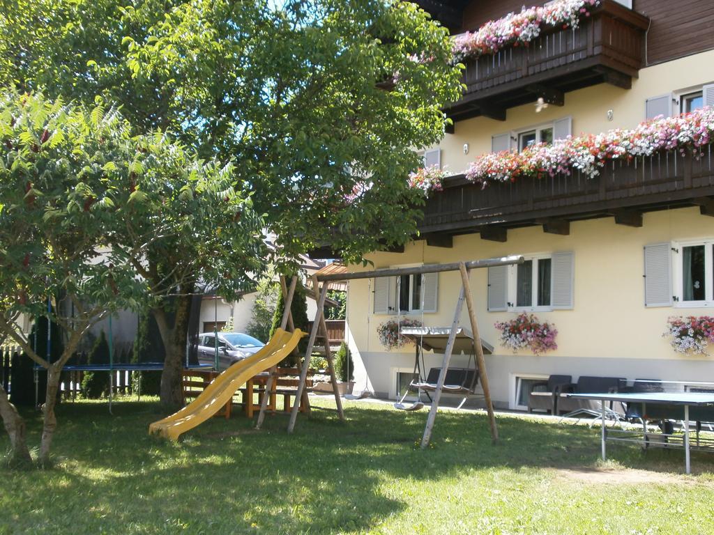 Garni Hattlerhof B&B Bruneck Exterior foto